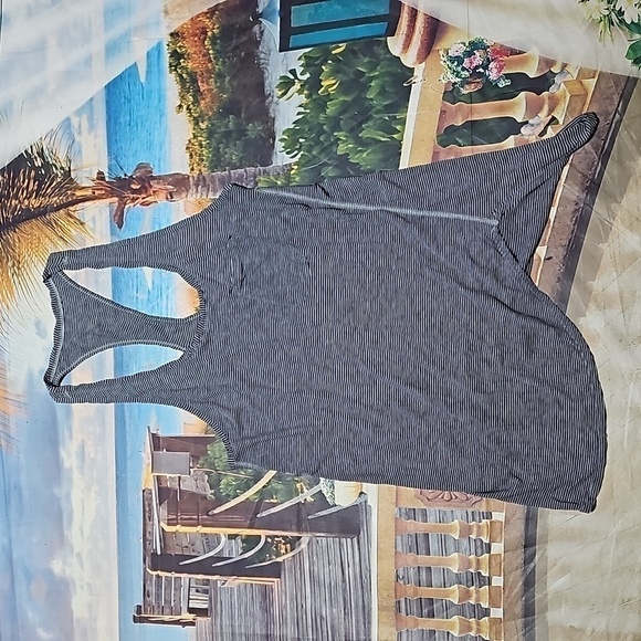 Lululemon‎ Striped Tank Top Size Small - Picture 1 of 4